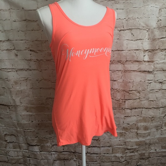 Honeymooning Tank - Picture 2 of 7